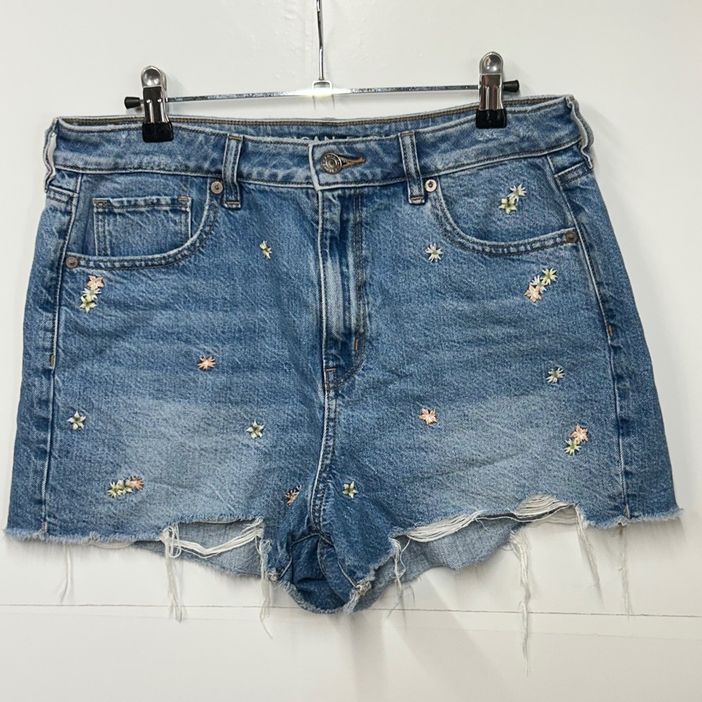 American Eagle Mom Shorts Size 10 Embroidered Floral High Waisted Raw Hem Denim
